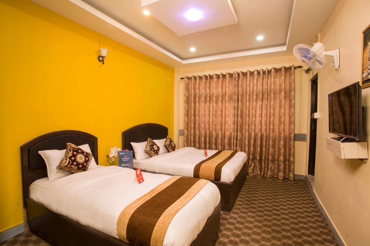 Oyo 150 Hotel Himalyan Height カトマンズ エクステリア 写真