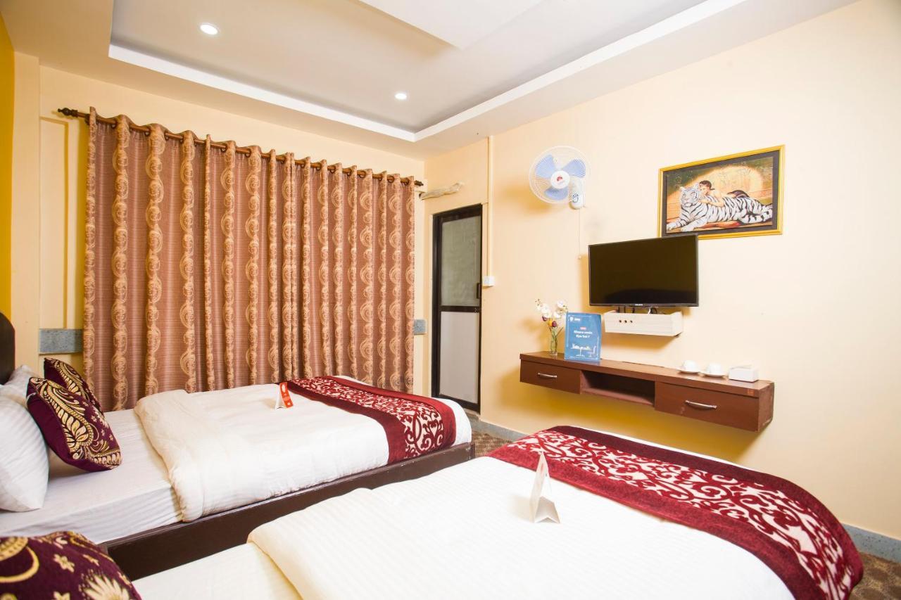 Oyo 150 Hotel Himalyan Height カトマンズ エクステリア 写真