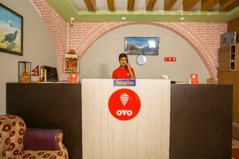 Oyo 150 Hotel Himalyan Height カトマンズ エクステリア 写真